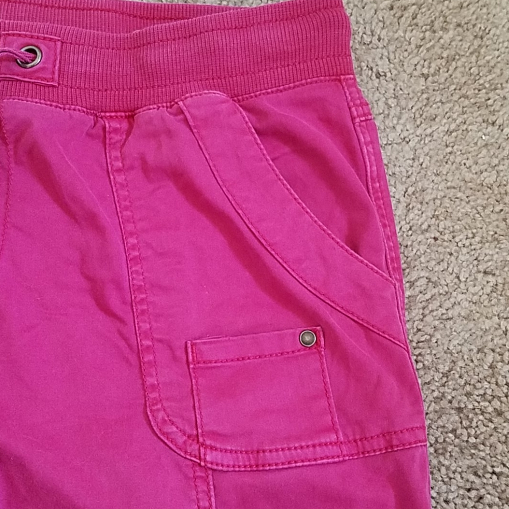 Maurices Raspberry Pink Cargo Capris - Picture 6 of 10